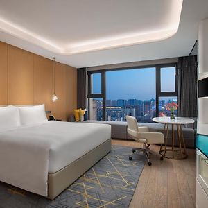 Standard Upper Floors King Room